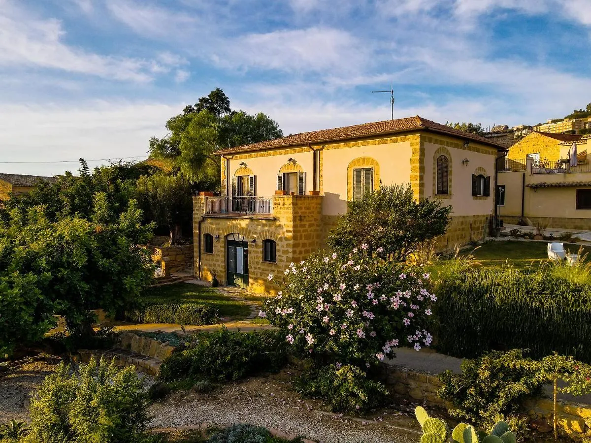 Villa La Lumia B&B Suites & Apartments Agrigent 2*,  Italien