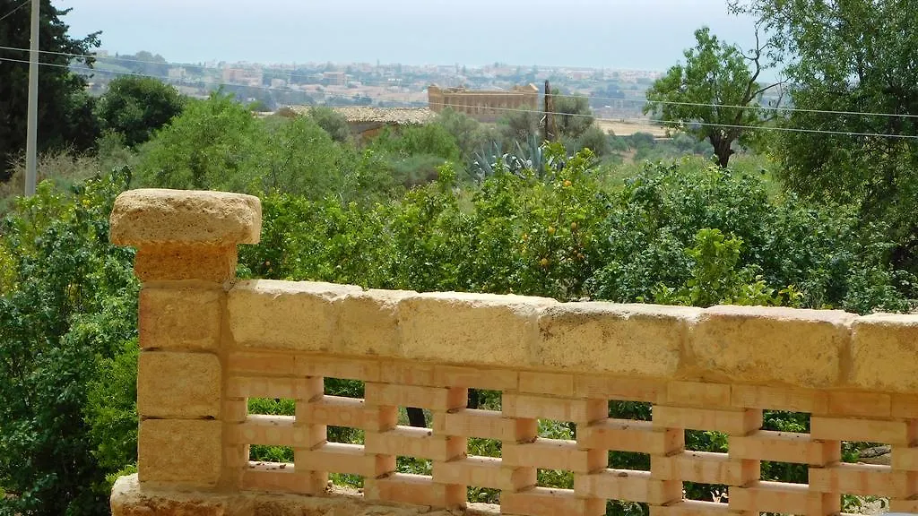 אגריג'נטו Villa La Lumia B&B Suites & Apartments 2*,