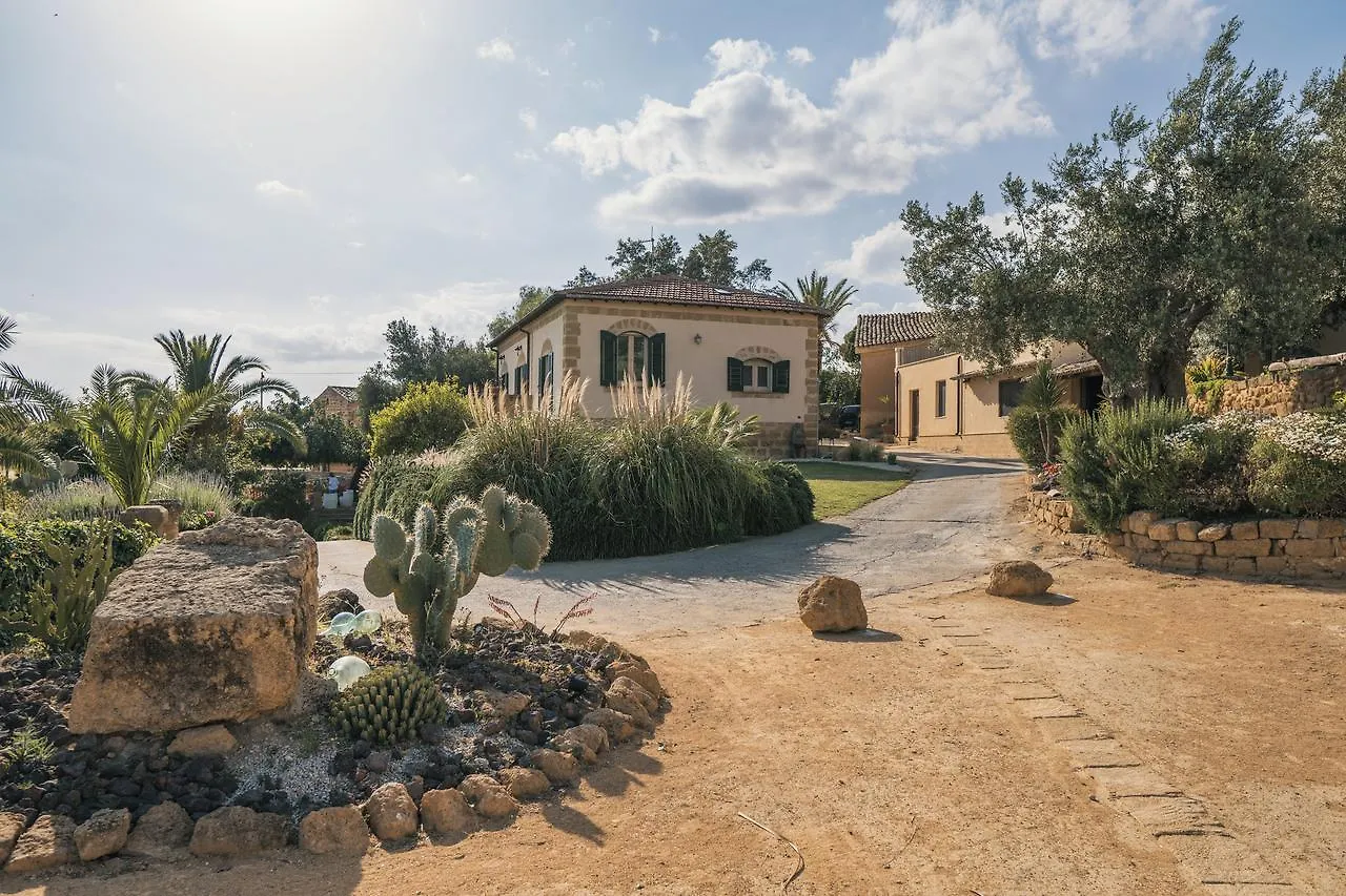 Villa La Lumia B&B Suites & Apartments Agrigent 2*,